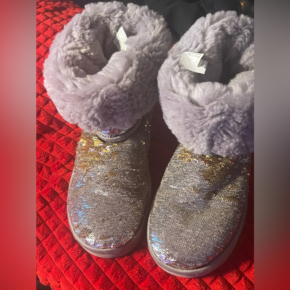 Ugg boots size 5